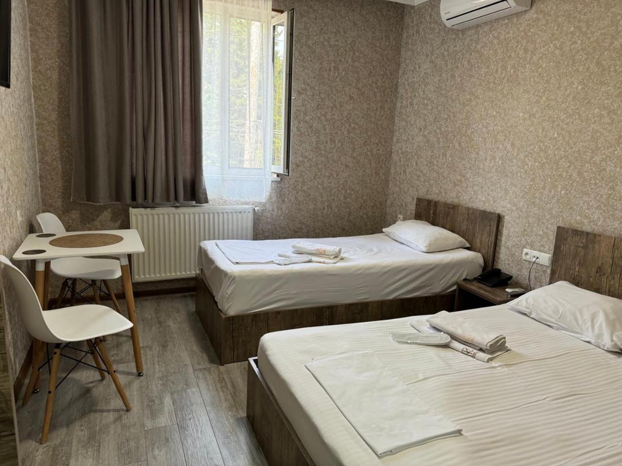 Hotel Skip Tbilisi Eksteriør bilde